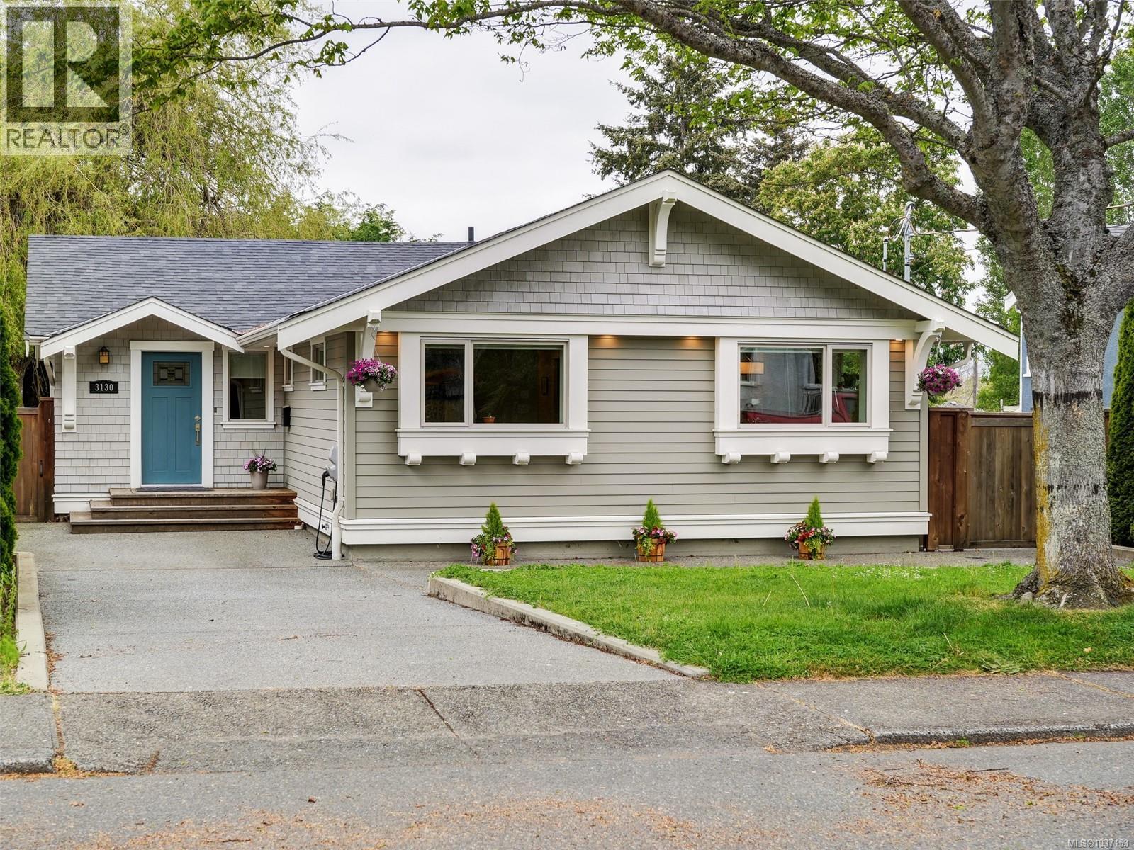 3130 Somerset St, Victoria, British Columbia  V8X 1C7 - Photo 1 - 1037153