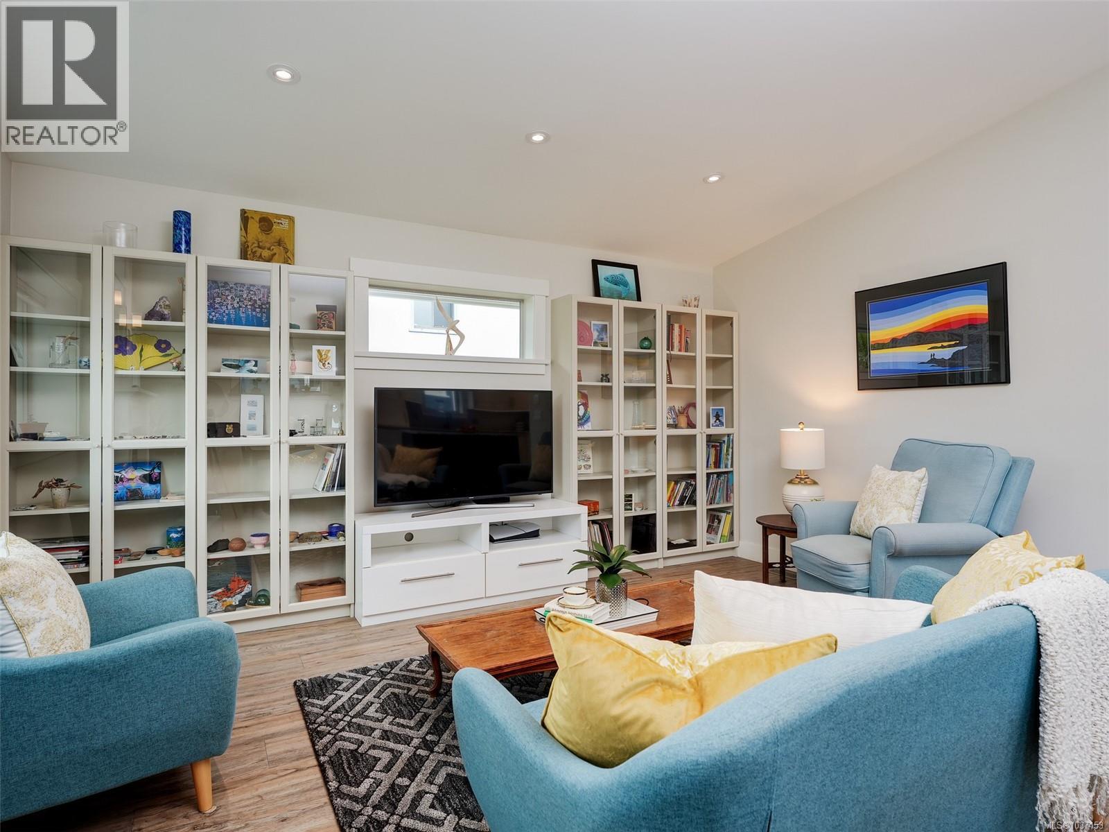 3130 Somerset St, Victoria, British Columbia  V8X 1C7 - Photo 10 - 1037153