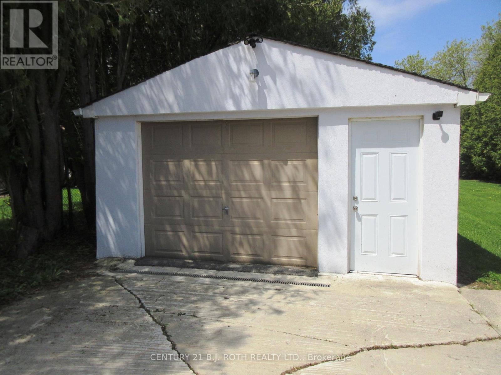 31 River Drive, Essa, Ontario  L3W 0G8 - Photo 20 - N13139224