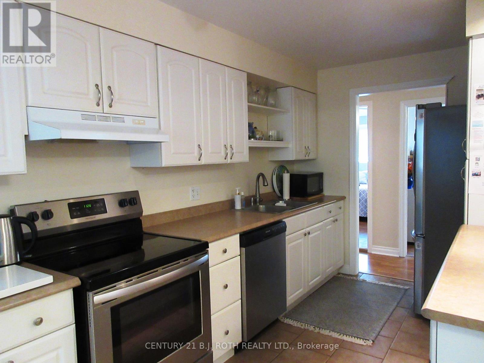 31 River Drive, Essa, Ontario  L3W 0G8 - Photo 5 - N13139224