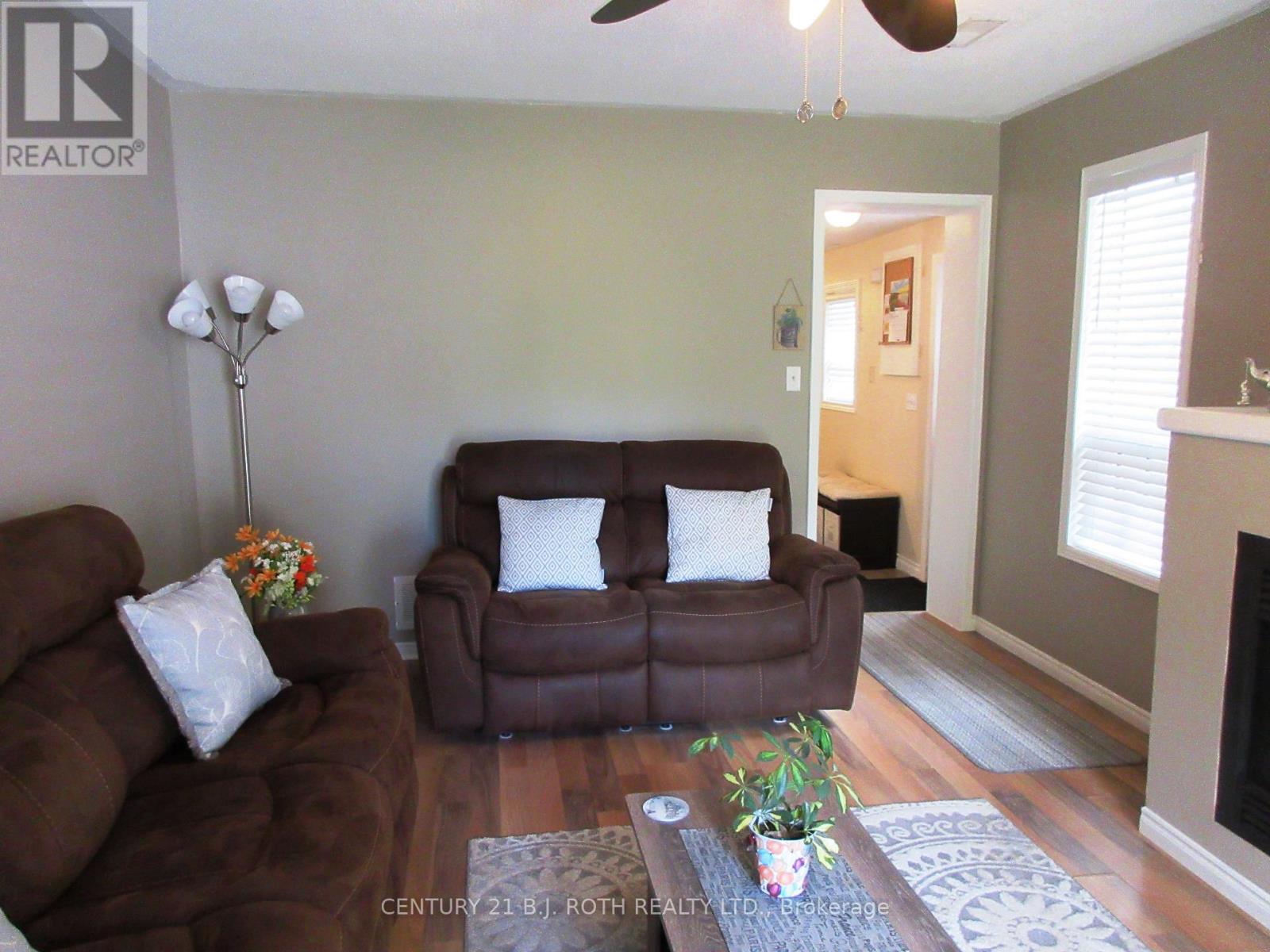 31 River Drive, Essa, Ontario  L3W 0G8 - Photo 8 - N13139224