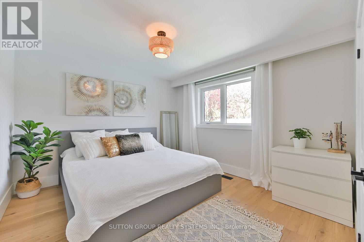 105 Crendon Drive, Toronto, Ontario  M9C 3H7 - Photo 18 - W13139210