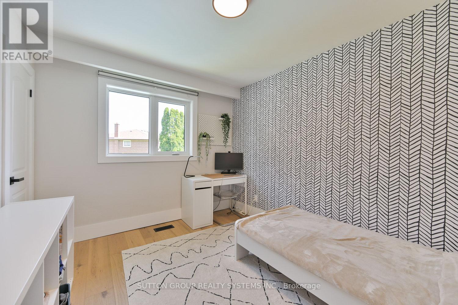 105 Crendon Drive, Toronto, Ontario  M9C 3H7 - Photo 20 - W13139210