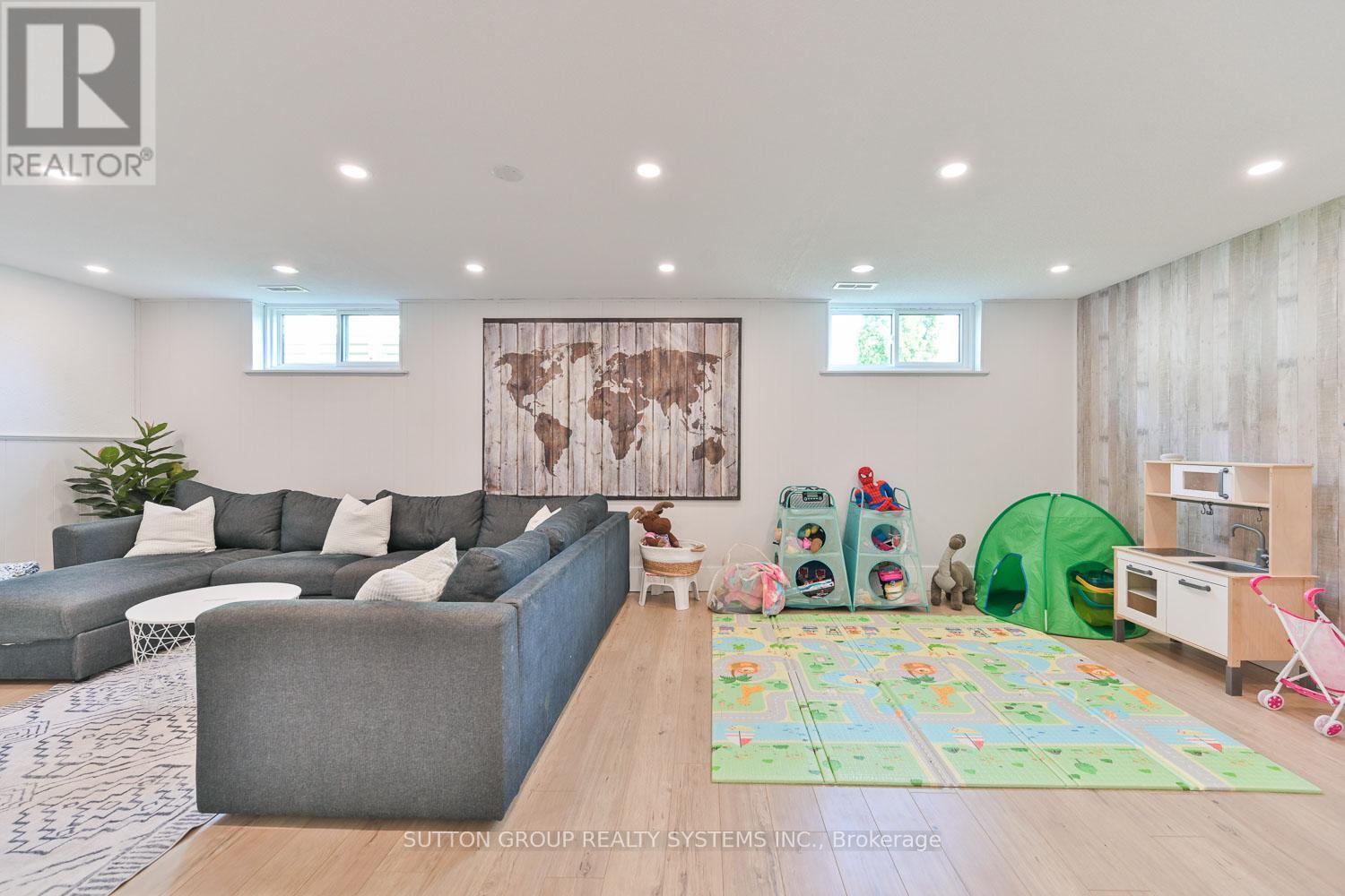 105 Crendon Drive, Toronto, Ontario  M9C 3H7 - Photo 31 - W13139210
