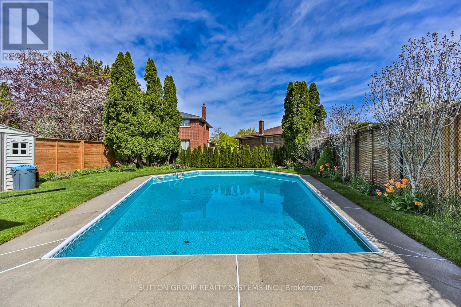 105 Crendon Drive, Toronto, Ontario  M9C 3H7 - Photo 37 - W13139210