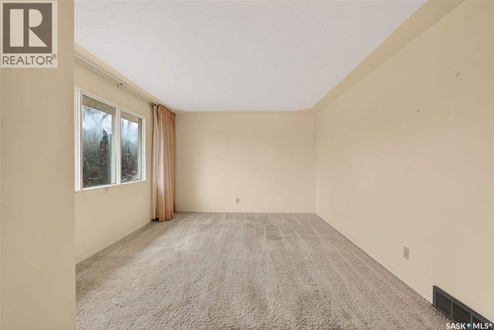 334 25th Street W, Prince Albert, Saskatchewan  S6V 5P6 - Photo 12 - SK036234