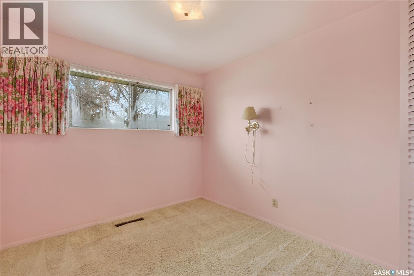 334 25th Street W, Prince Albert, Saskatchewan  S6V 5P6 - Photo 16 - SK036234