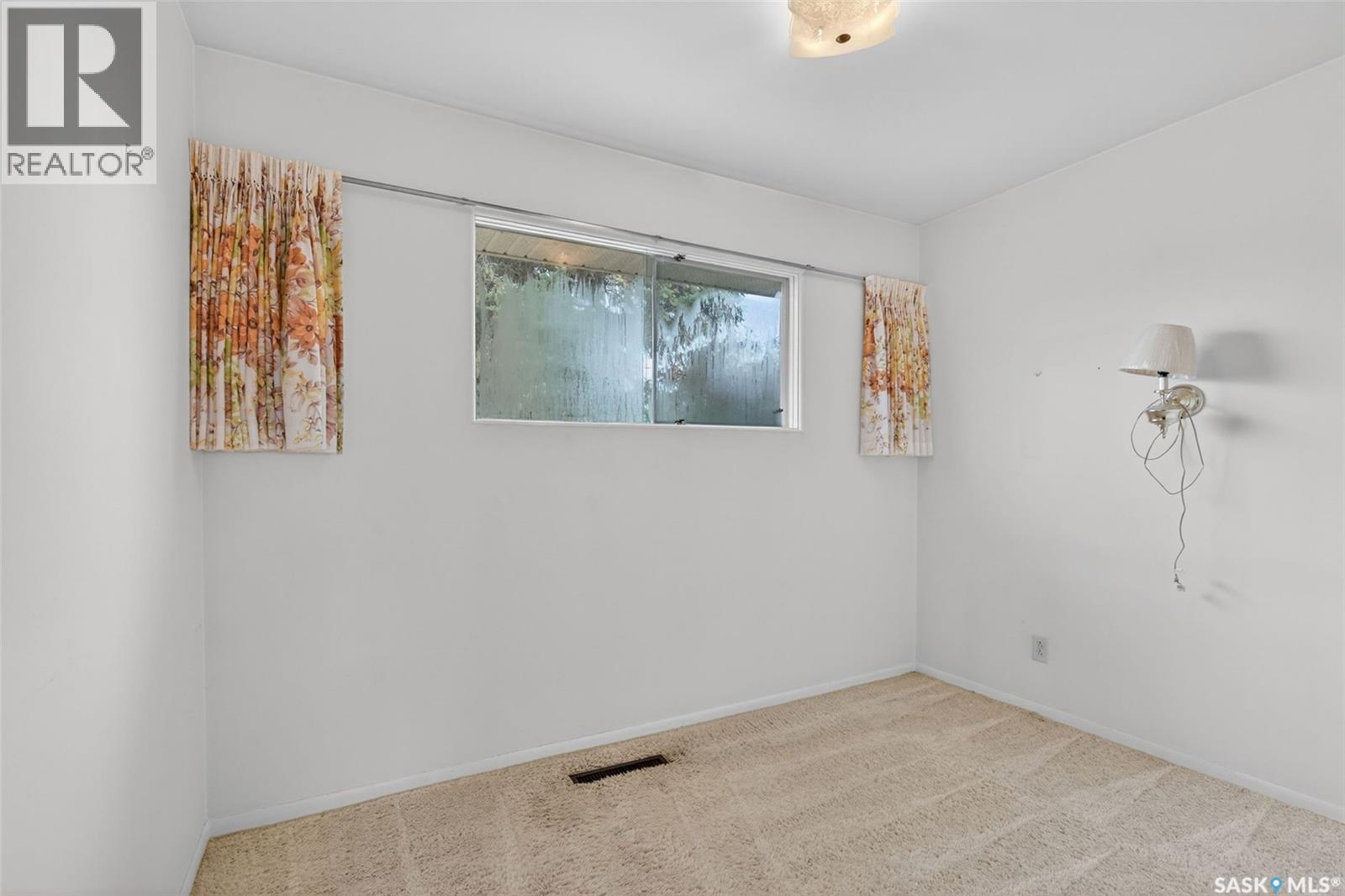 334 25th Street W, Prince Albert, Saskatchewan  S6V 5P6 - Photo 17 - SK036234