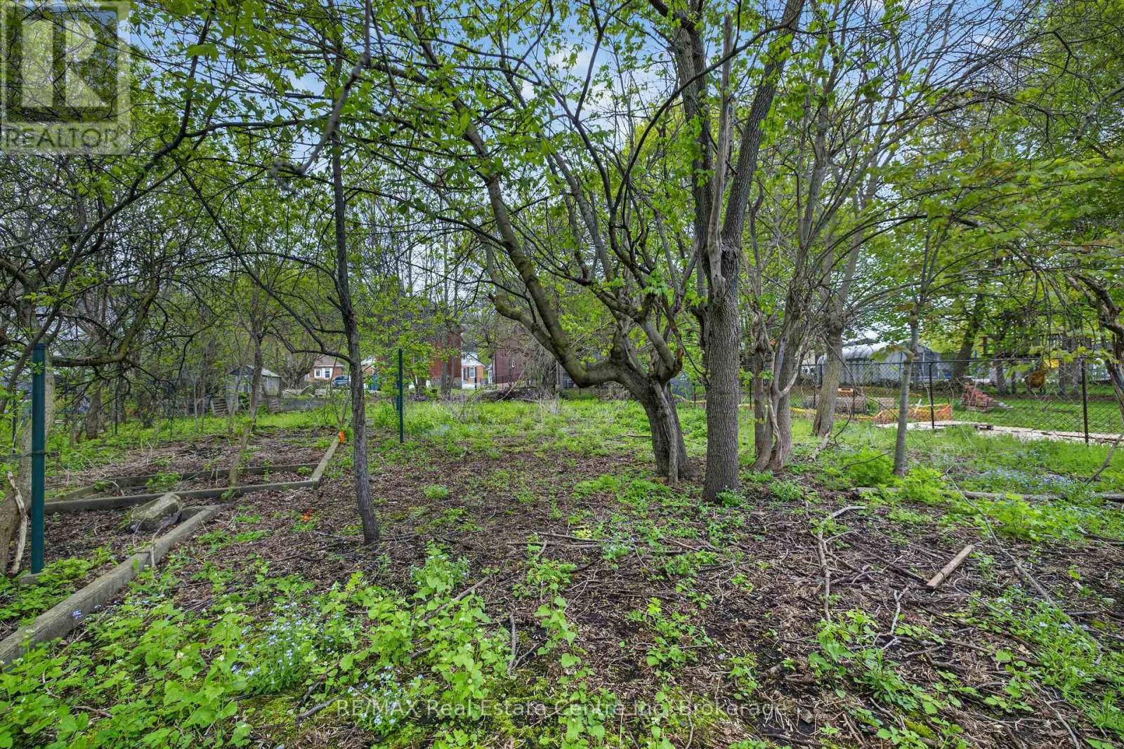 123 Elizabeth Street, Guelph, Ontario  N1E 2X4 - Photo 40 - X13135034