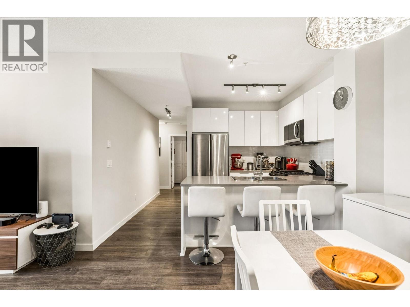 412 1152 Windsor Mews, Coquitlam, British Columbia  V3B 0N1 - Photo 16 - R3111934