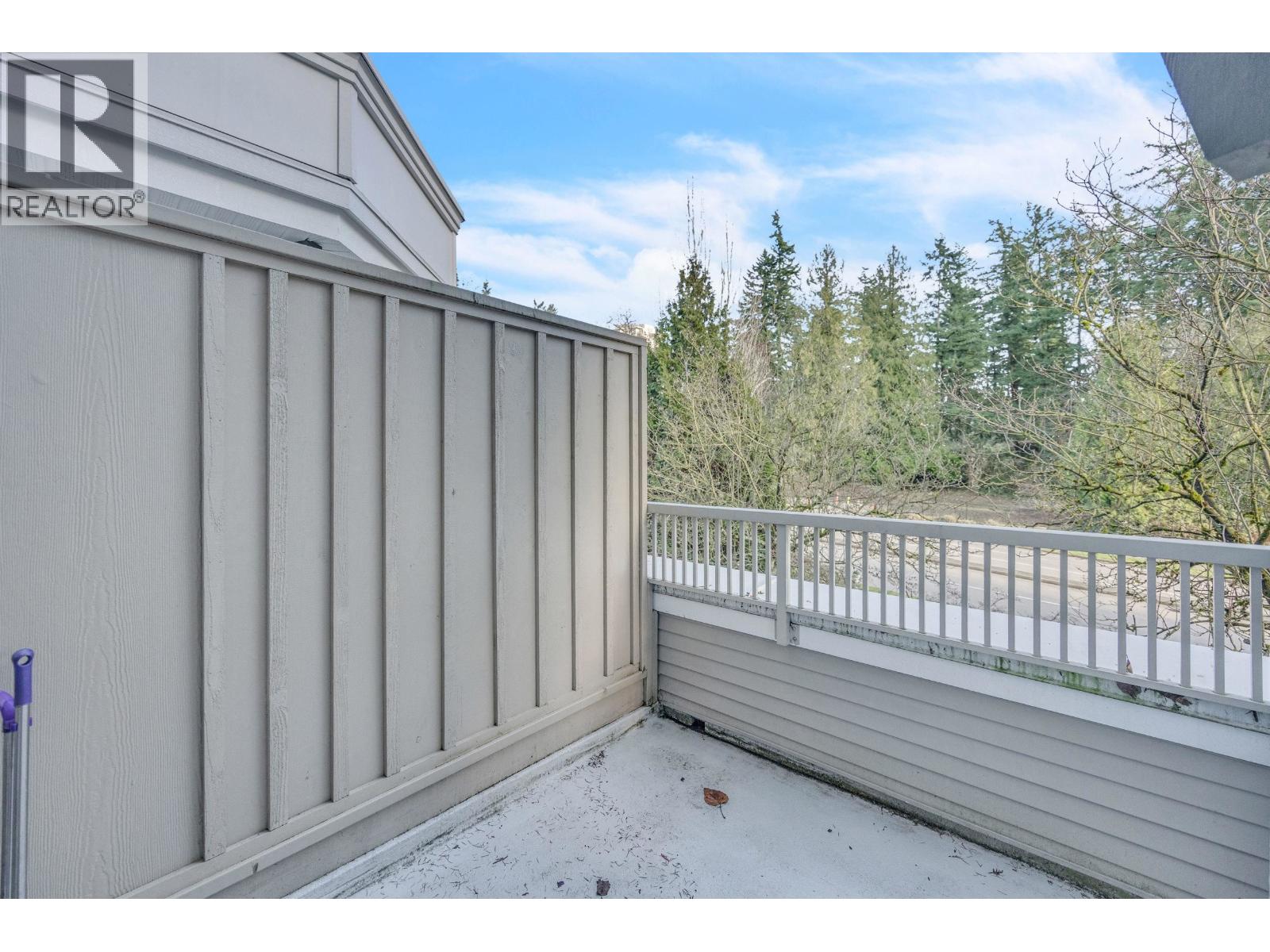 301 7383 Griffiths Drive, Burnaby, British Columbia V5E 4M8 - Photo 5 - R3105373
