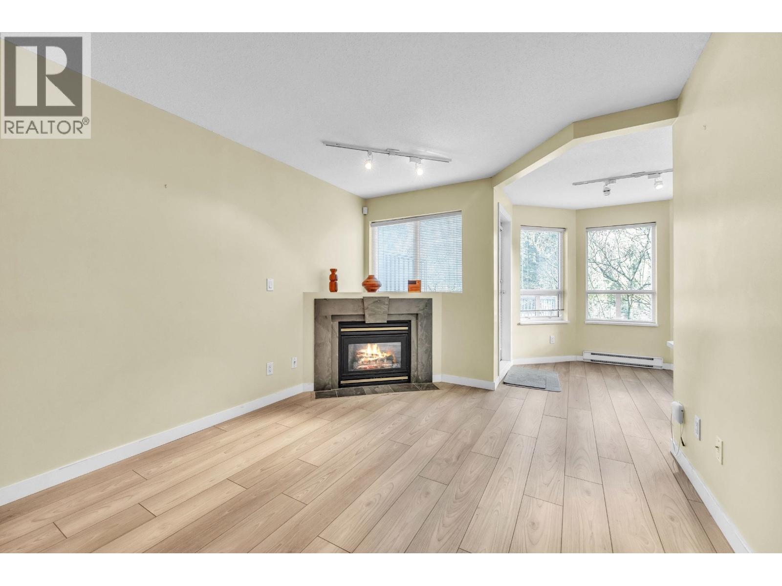 301 7383 Griffiths Drive, Burnaby, British Columbia V5E 4M8 - Photo 6 - R3105373