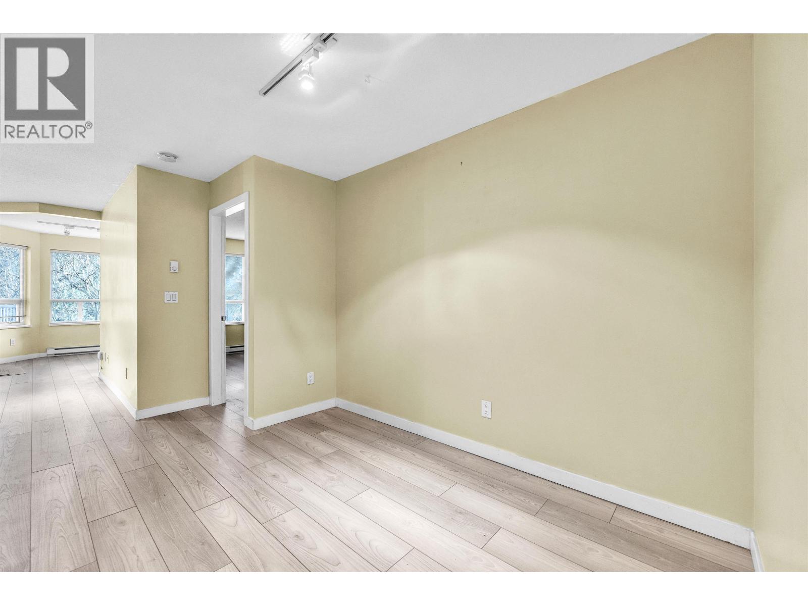 301 7383 Griffiths Drive, Burnaby, British Columbia V5E 4M8 - Photo 10 - R3105373