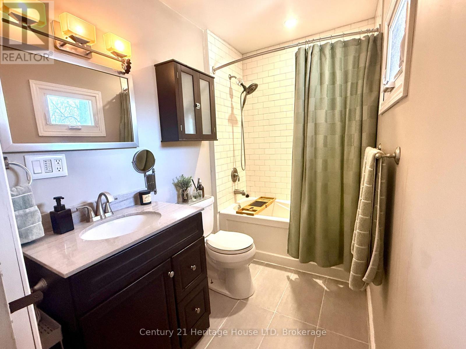 6021 Montrose Road, Niagara Falls, Ontario  L2H 1L4 - Photo 6 - X13139238