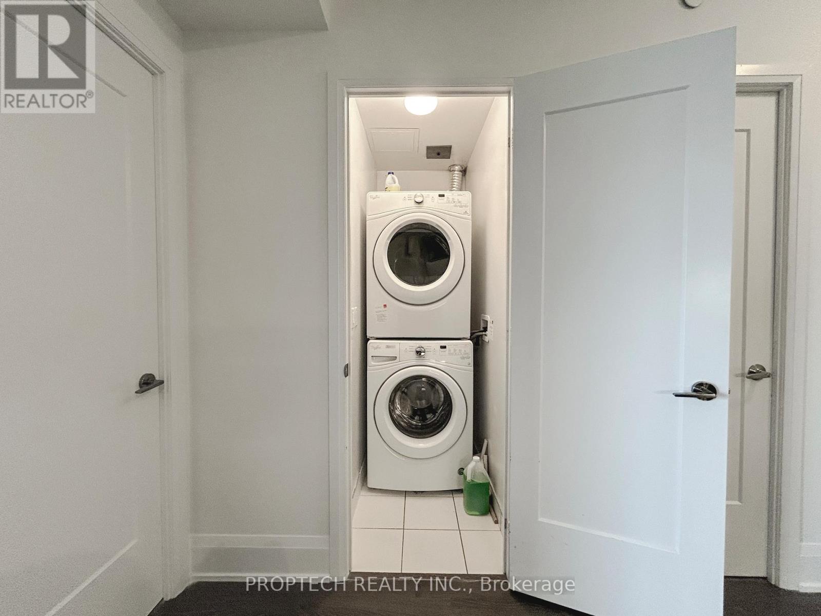 2104 - 101 Erskine Avenue, Toronto, Ontario  M4P 0C5 - Photo 14 - C13138234