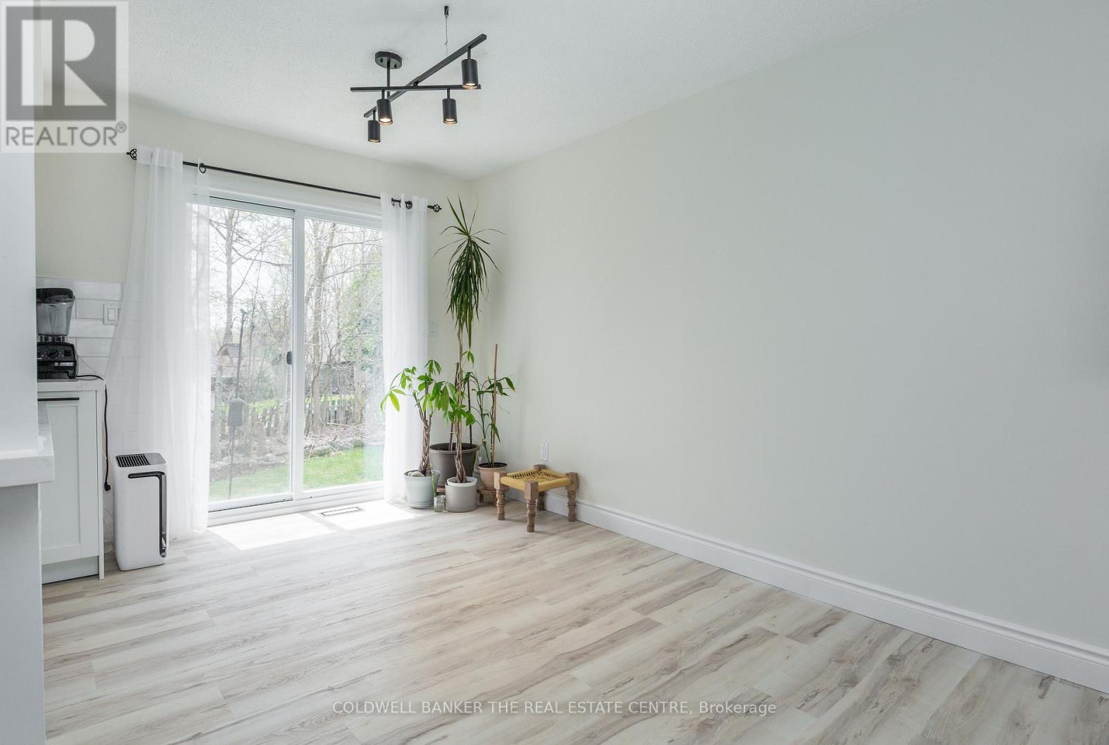 461 Alberta Street, Tay (Port Mcnicoll), Ontario  L0K 1R0 - Photo 10 - S13086884