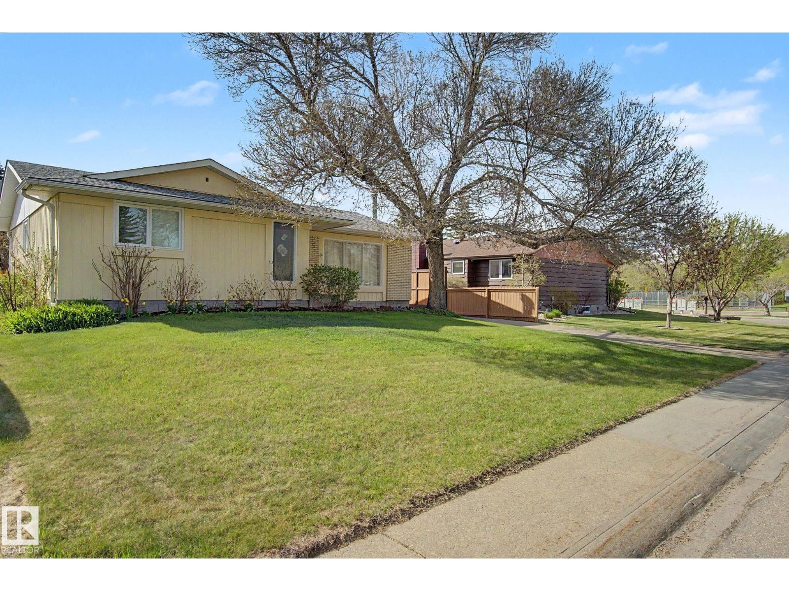 42 Hawkins Cr, Sherwood Park, Alberta  T8A 3P2 - Photo 3 - E4488348