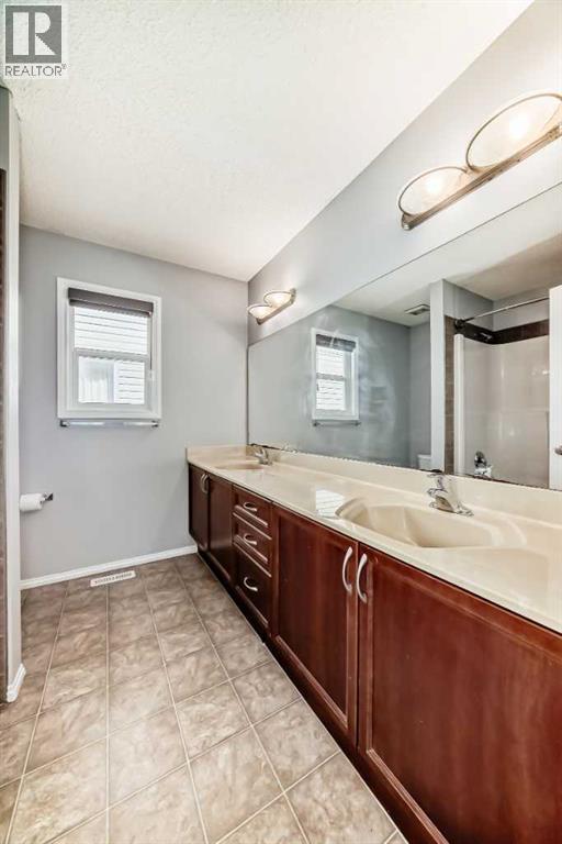 46 Saddlecrest Gardens NE, Calgary, Alberta  T3J 0C4 - Photo 33 - A2301088