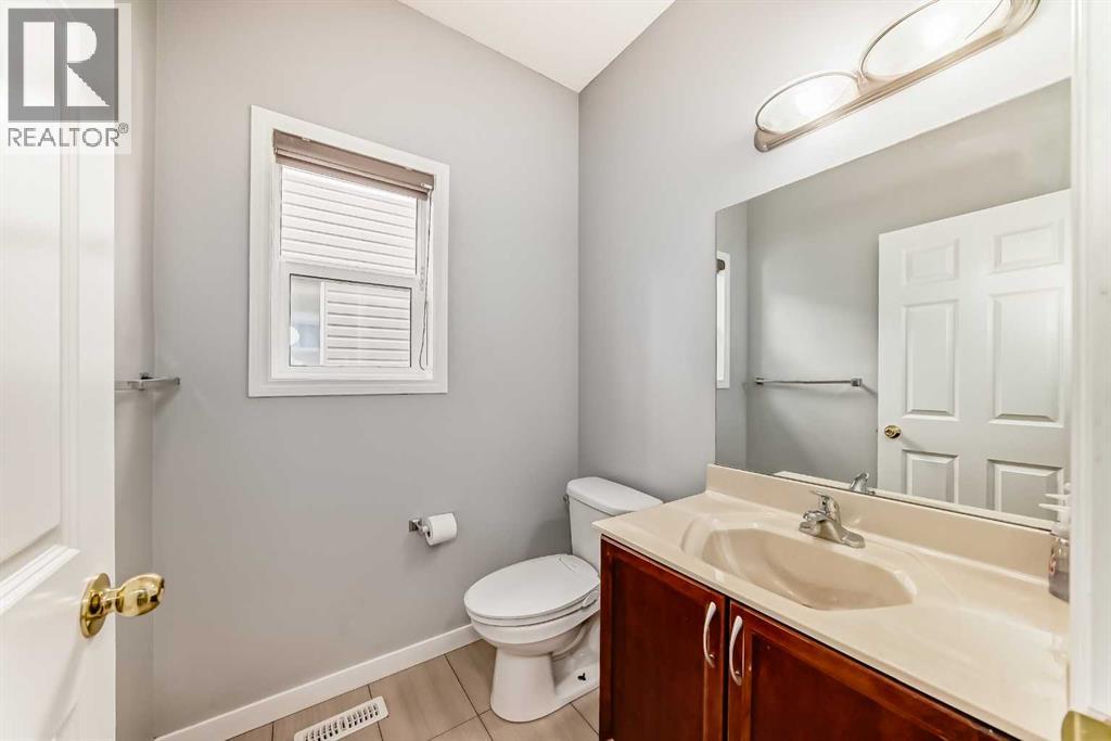 46 Saddlecrest Gardens NE, Calgary, Alberta  T3J 0C4 - Photo 17 - A2301088