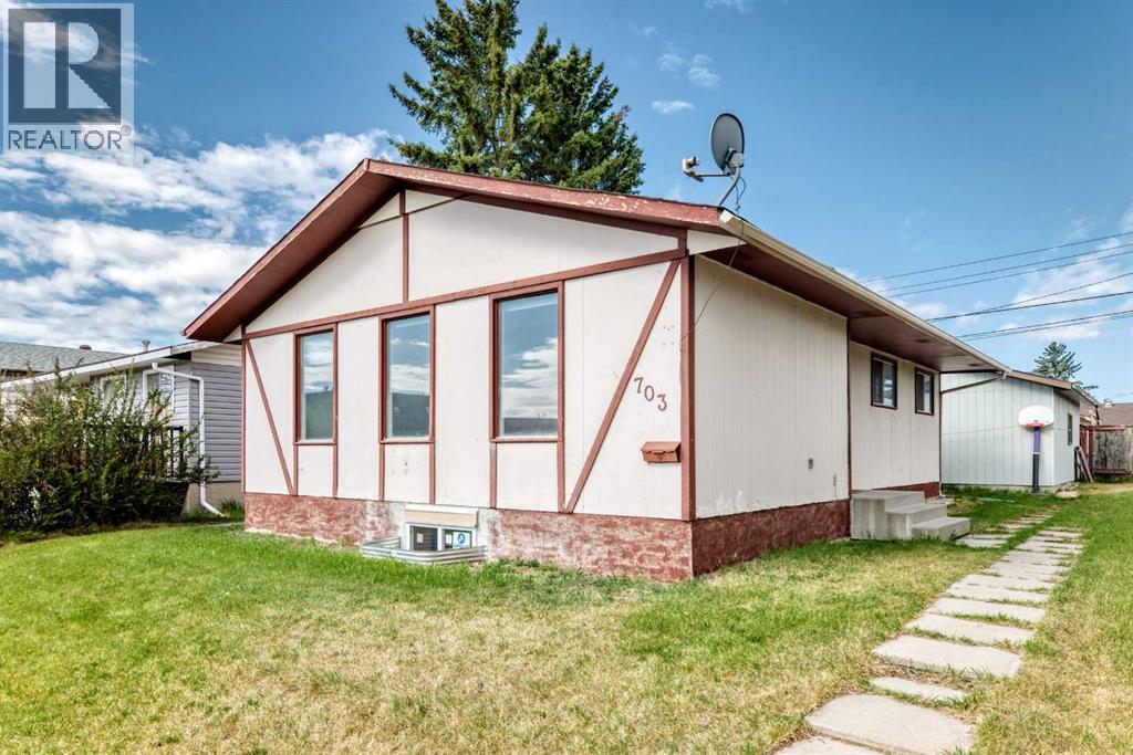 703 58 Street Se, Calgary, Alberta  T2A 3S3 - Photo 1 - A2310063