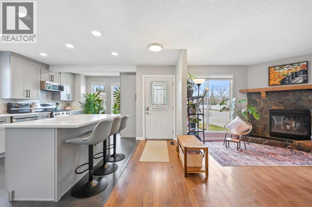 11 Deersaxon Circle SE, Calgary, Alberta  T2J 6V8 - Photo 2 - A2307805