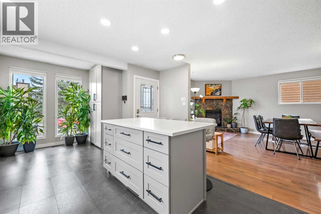 11 Deersaxon Circle SE, Calgary, Alberta  T2J 6V8 - Photo 13 - A2307805