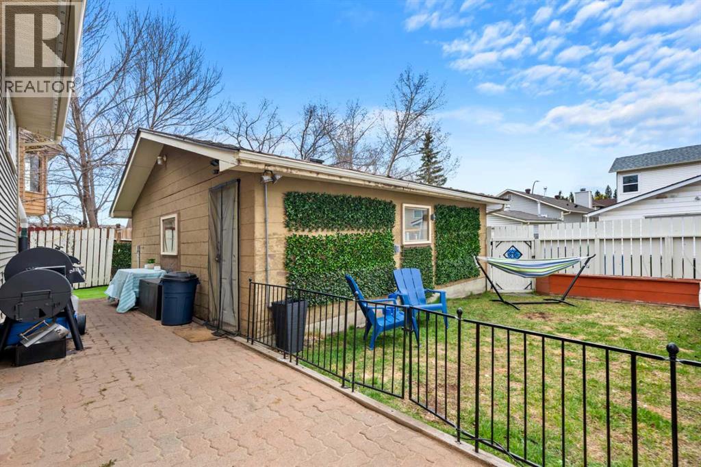11 Deersaxon Circle SE, Calgary, Alberta  T2J 6V8 - Photo 40 - A2307805