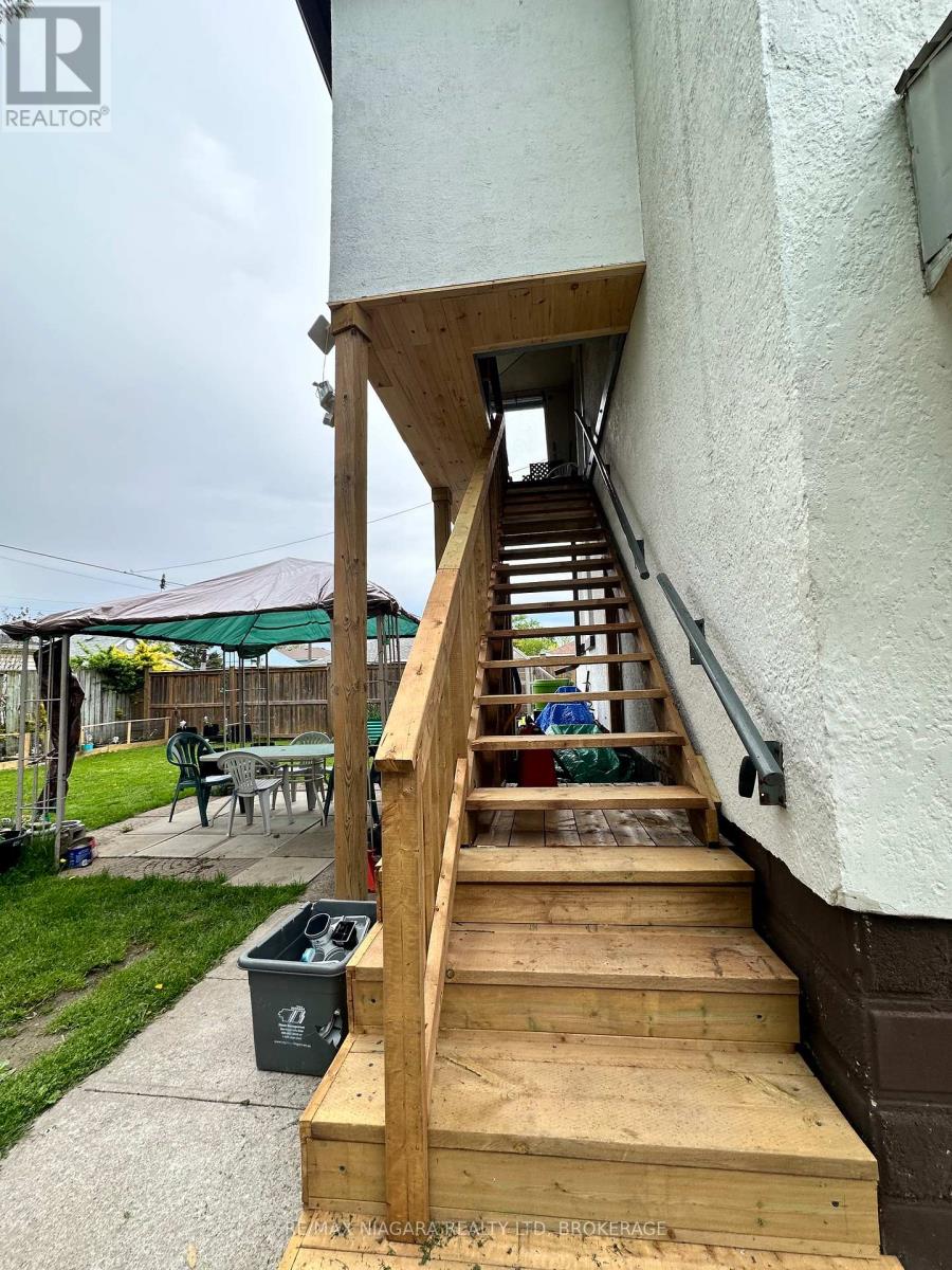 4 - 51 Lyons Avenue, Welland, Ontario  L3B 1L8 - Photo 4 - X13139268