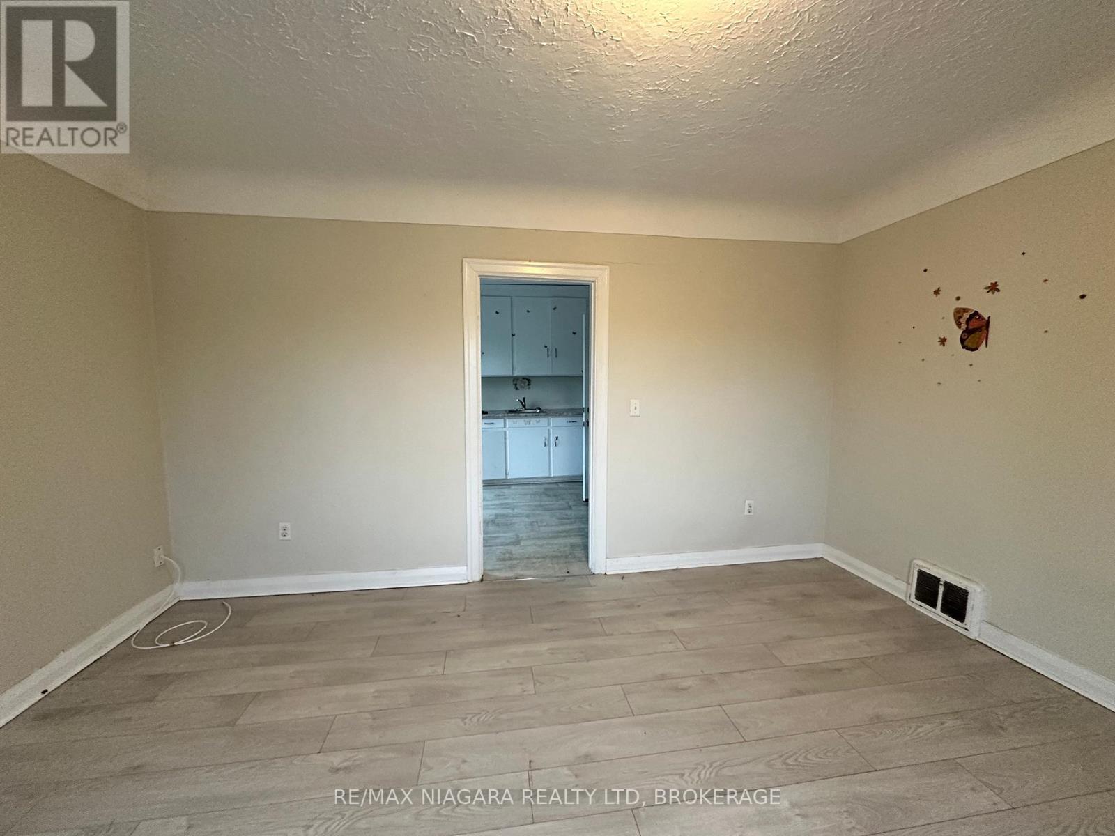 4 - 51 Lyons Avenue, Welland, Ontario  L3B 1L8 - Photo 7 - X13139268