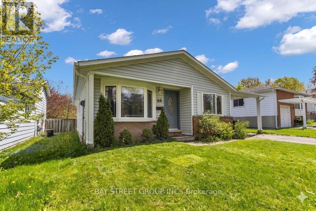 66 Amos Avenue, Waterloo, Ontario  N2L 5G3 - Photo 2 - X13139258