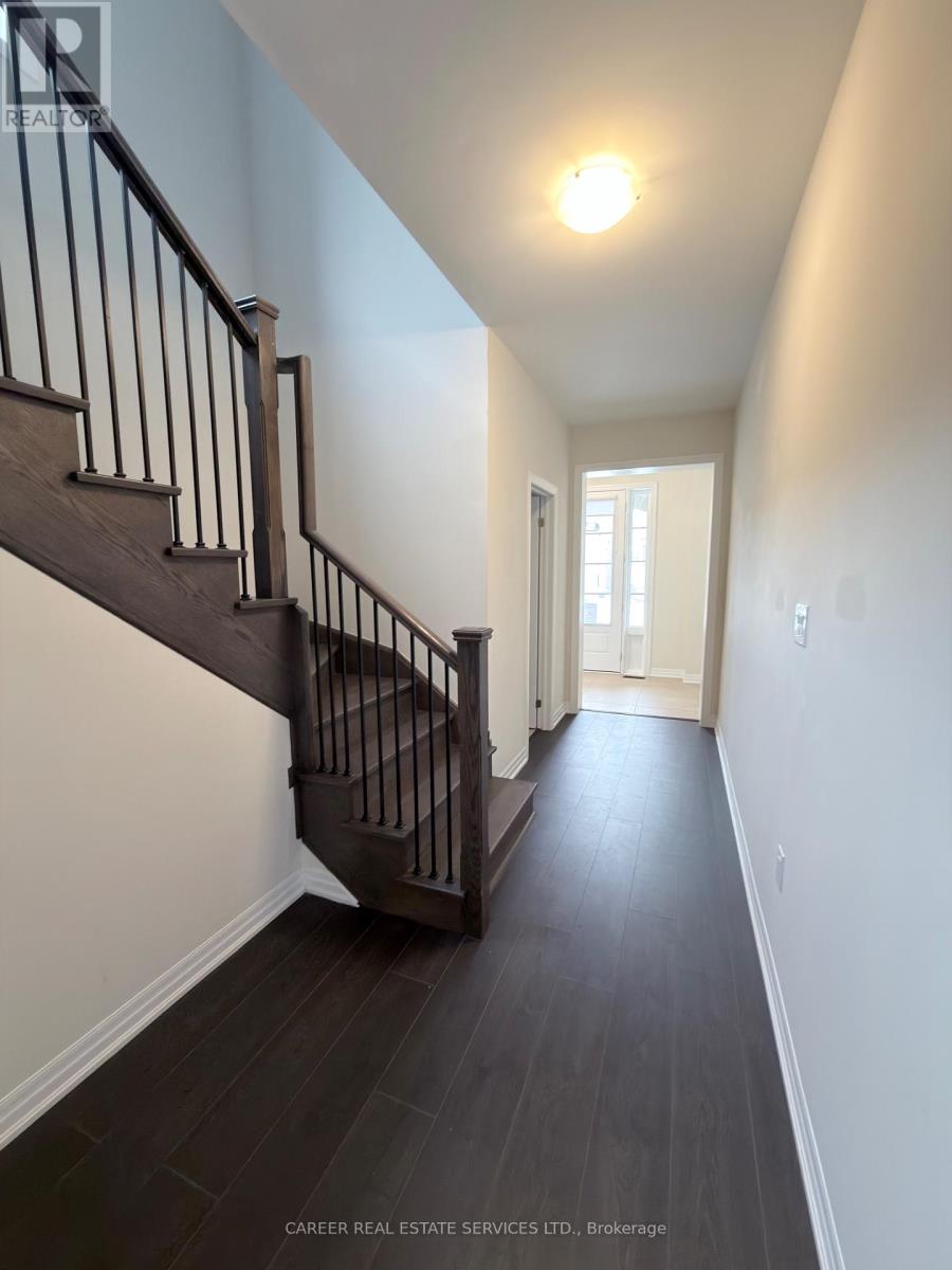 67 Ed Ewert Avenue, Clarington, Ontario  L1B 0W7 - Photo 5 - E13139296