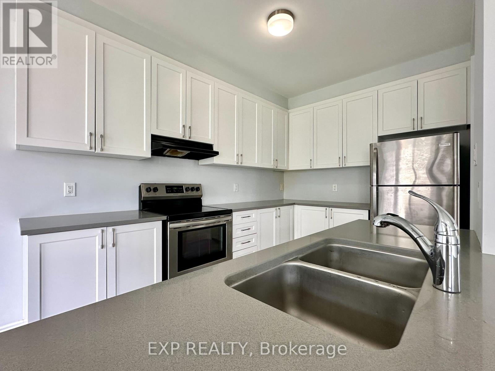 823 Regulus Ridge, Ottawa, Ontario  K2J 6S9 - Photo 5 - X12906706
