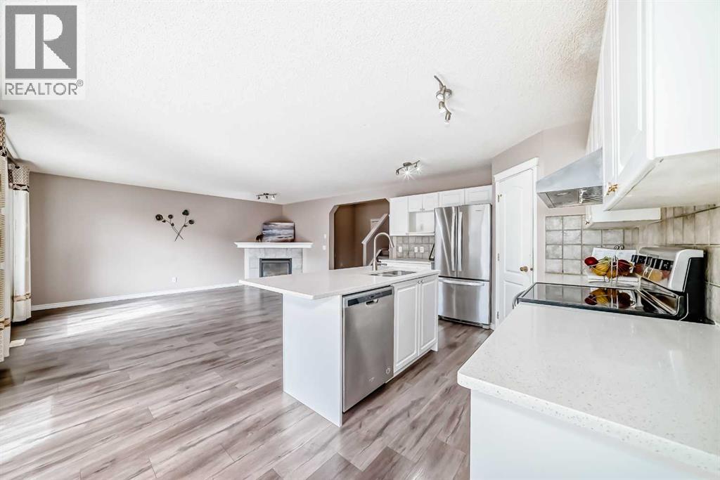 9 Somerside Crescent SW, Calgary, Alberta  T2Y 4G8 - Photo 12 - A2297148