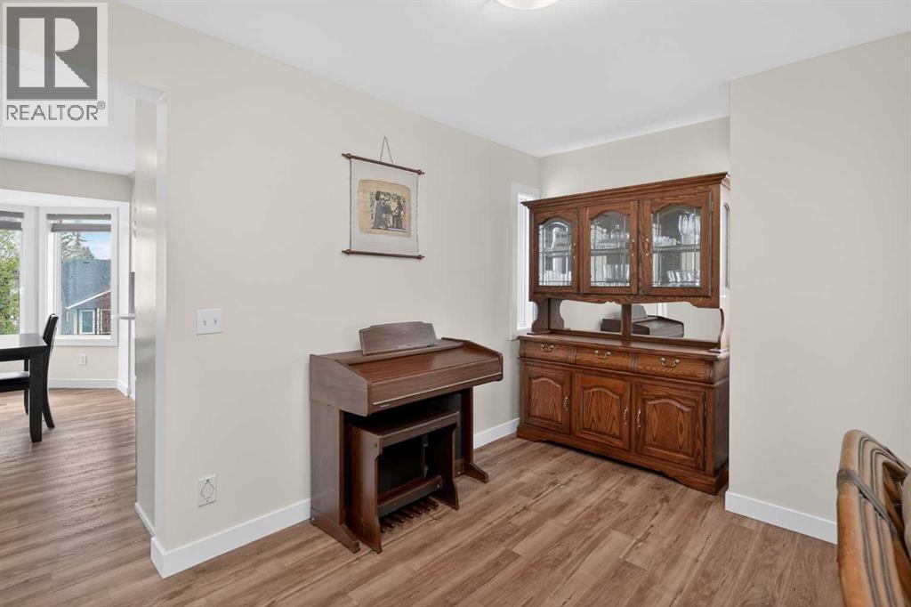 84 Shawbrooke Circle Sw, Calgary, Alberta  T2Y 3A1 - Photo 8 - A2311357