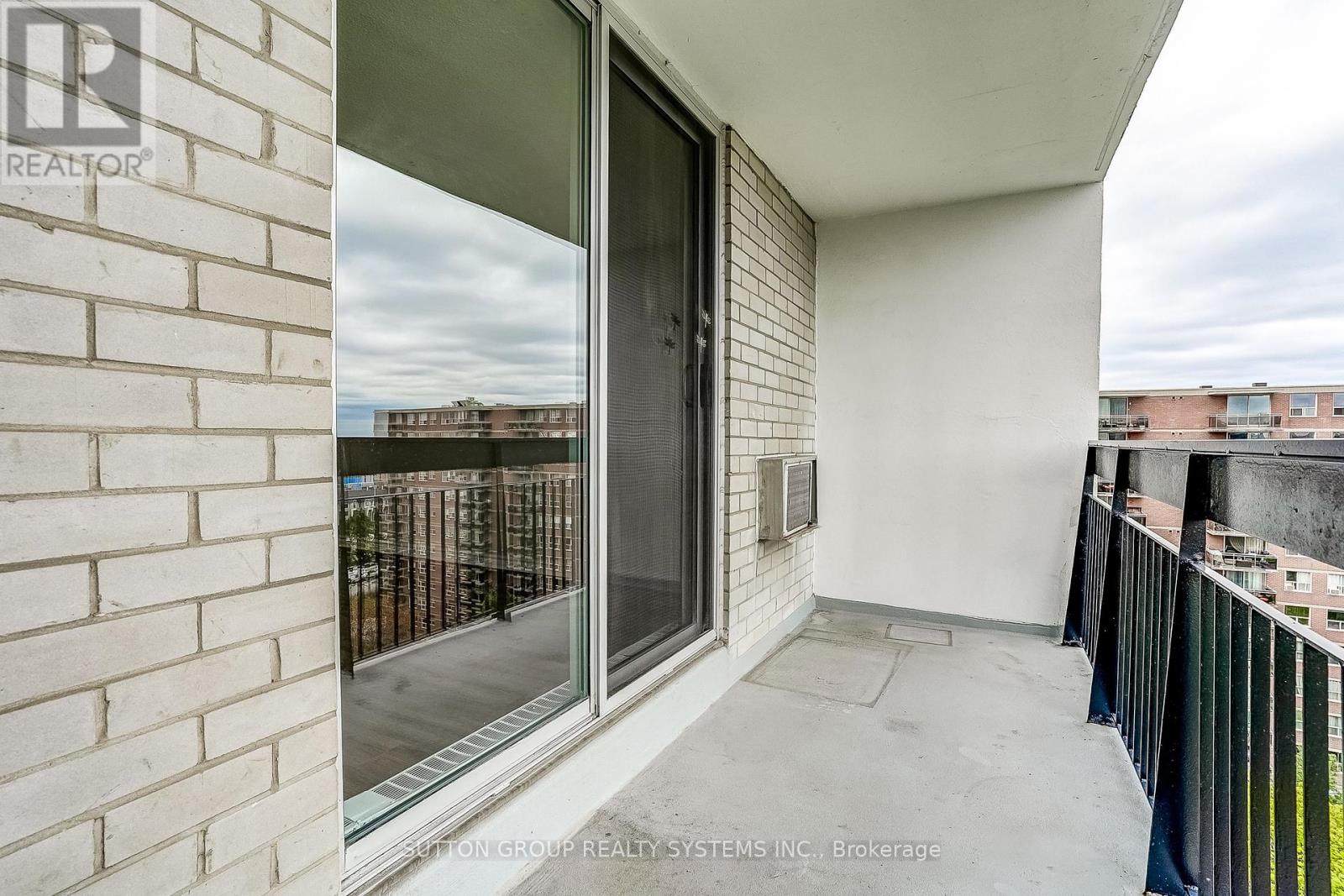 1211 - 1100 Caven Street, Mississauga, Ontario  L5G 4N3 - Photo 13 - W13139278