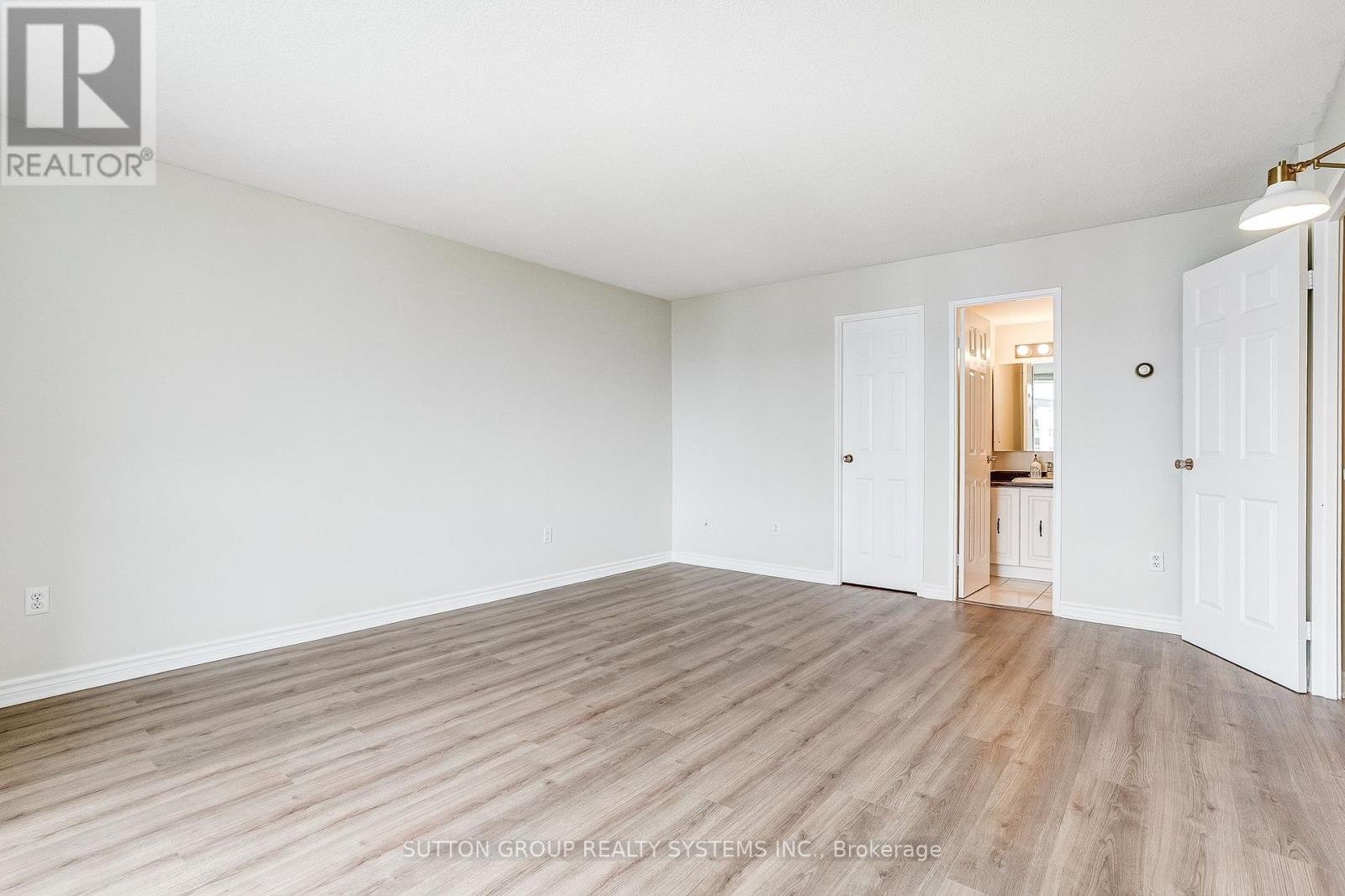 1211 - 1100 Caven Street, Mississauga, Ontario  L5G 4N3 - Photo 21 - W13139278