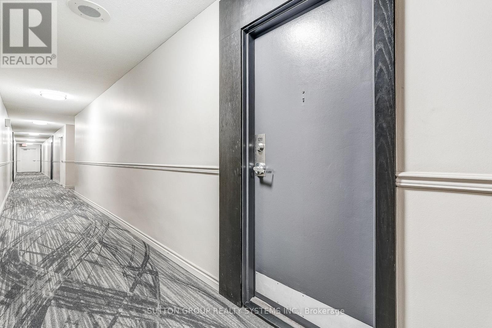 1211 - 1100 Caven Street, Mississauga, Ontario  L5G 4N3 - Photo 5 - W13139278