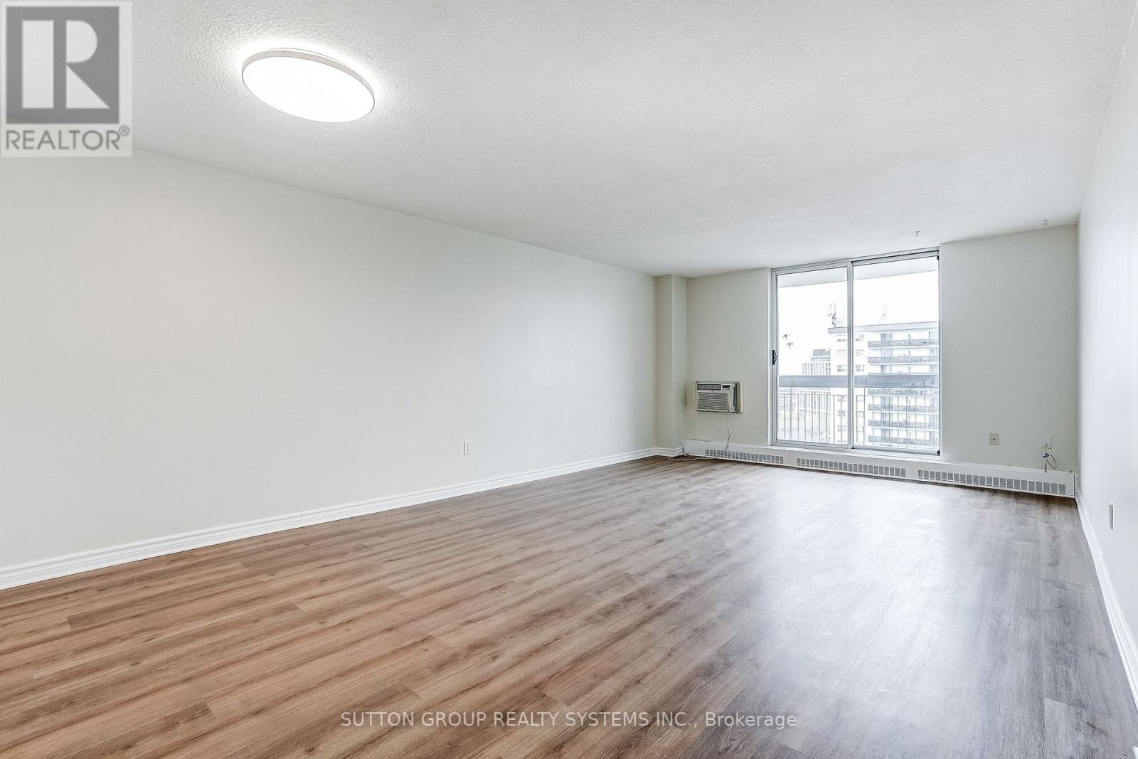 1211 - 1100 Caven Street, Mississauga, Ontario  L5G 4N3 - Photo 7 - W13139278