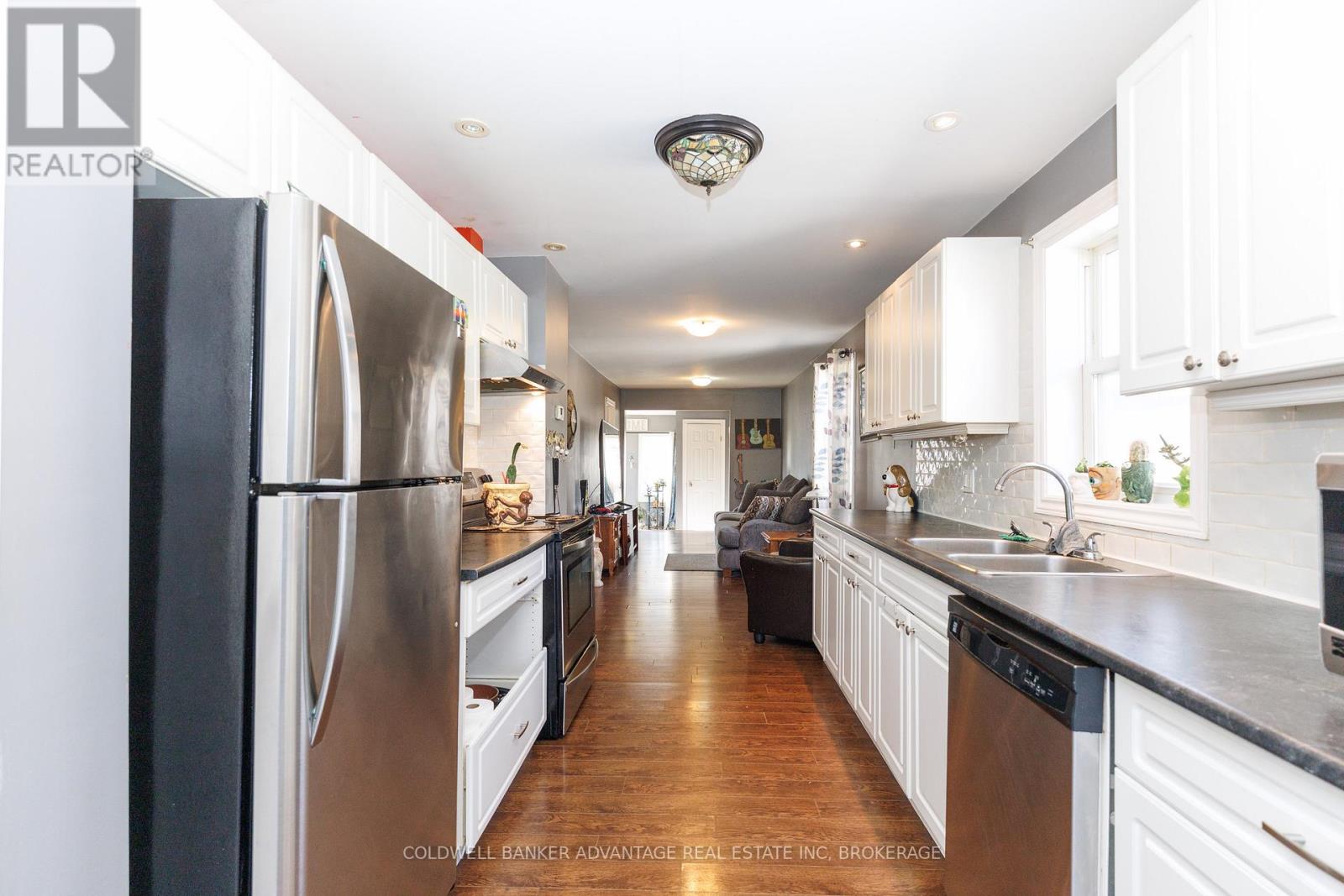 108 Burgar Street, Welland, Ontario  L3B 2S8 - Photo 7 - X13097742