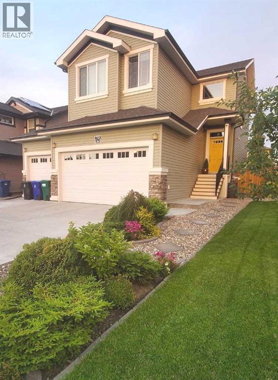 753 Twinriver Loop W, Lethbridge, Alberta  T1J 5E1 - Photo 2 - A2279194