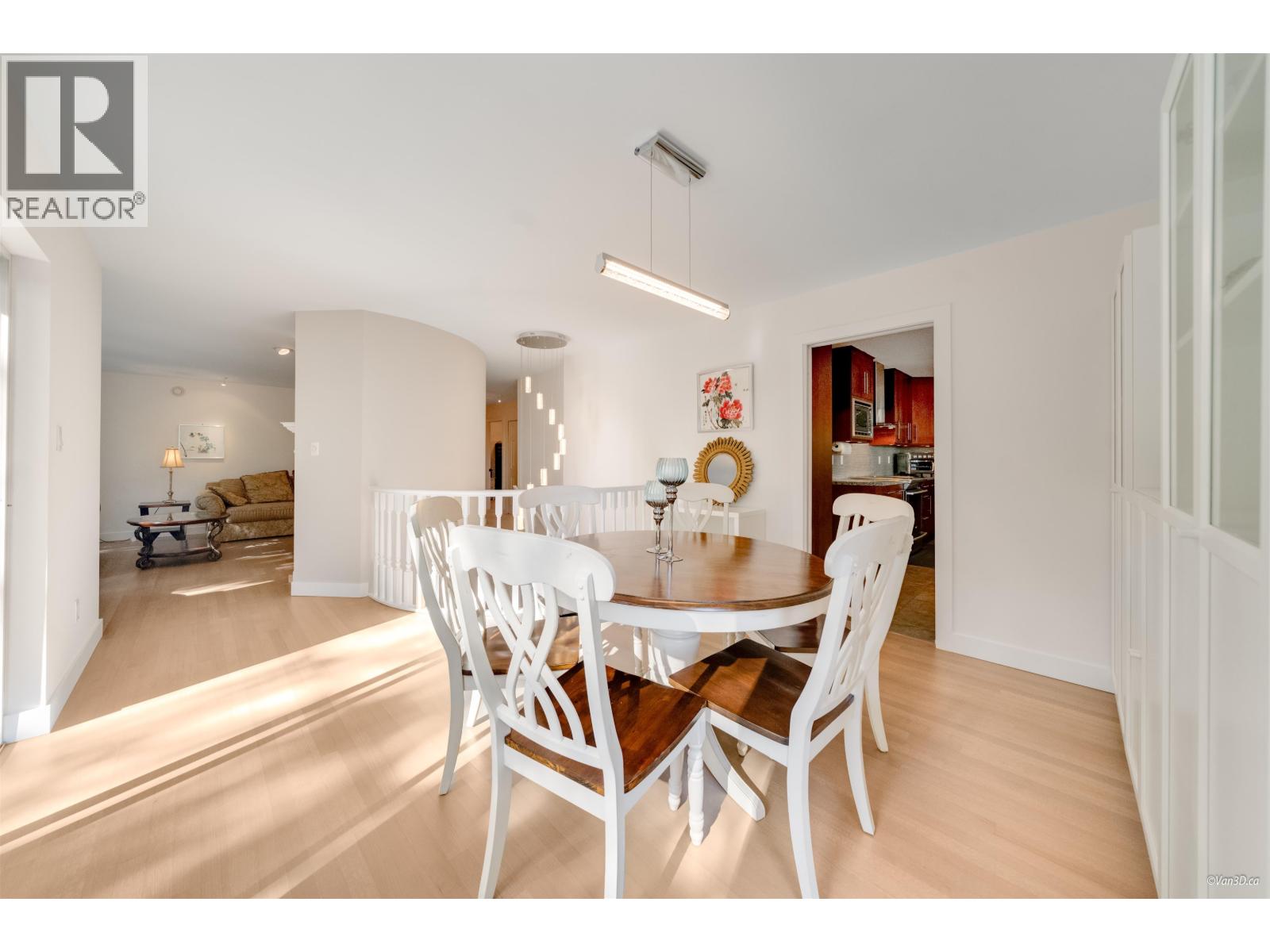 8515 Ansell Place, West Vancouver, British Columbia  V7W 2W3 - Photo 6 - R3124517