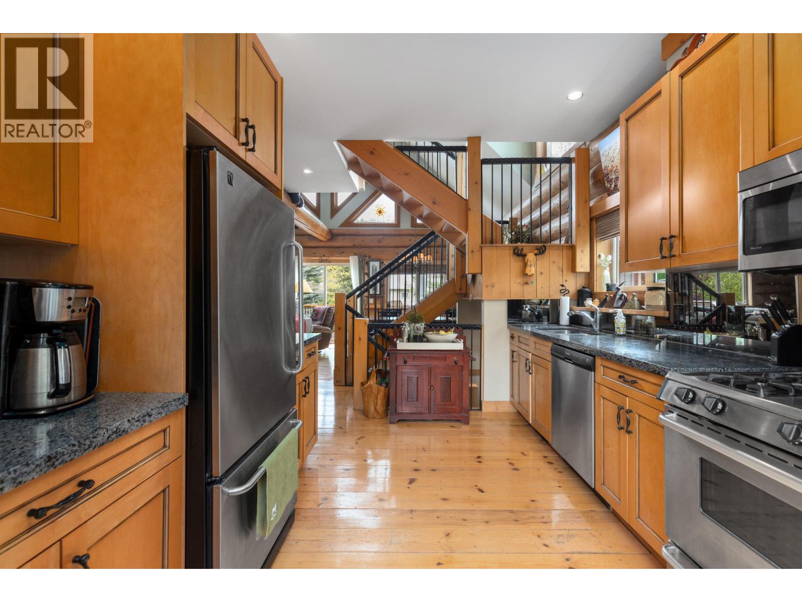 7270 Spruce Grove Circle, Whistler, British Columbia  V8E 0E8 - Photo 15 - R3124555