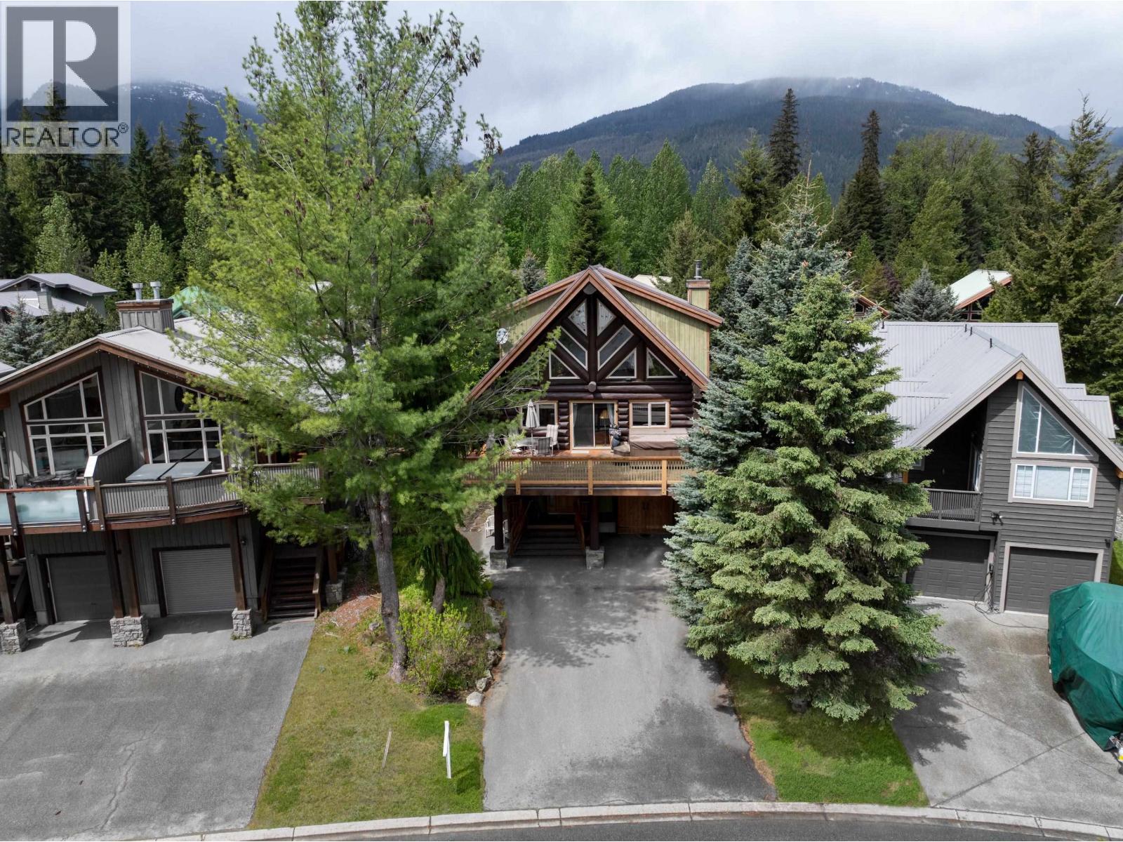 7270 Spruce Grove Circle, Whistler, British Columbia  V8E 0E8 - Photo 2 - R3124555
