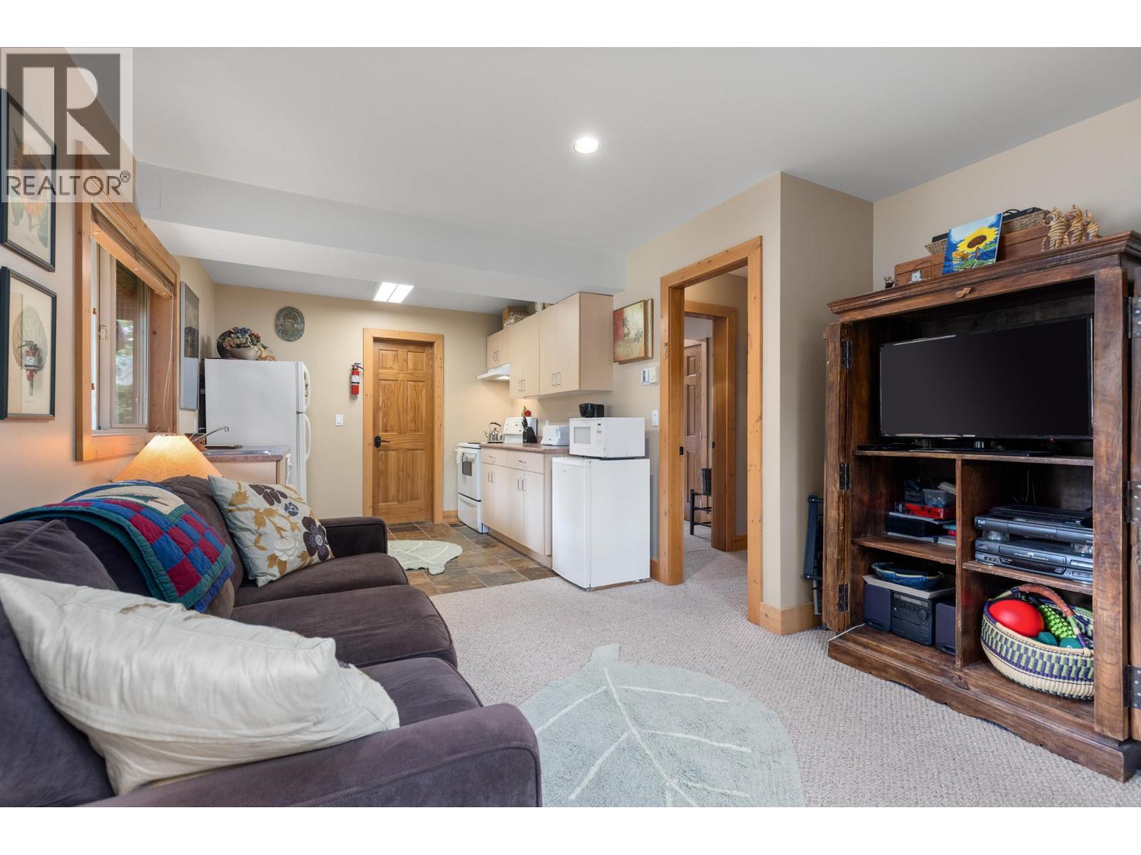 7270 Spruce Grove Circle, Whistler, British Columbia  V8E 0E8 - Photo 34 - R3124555