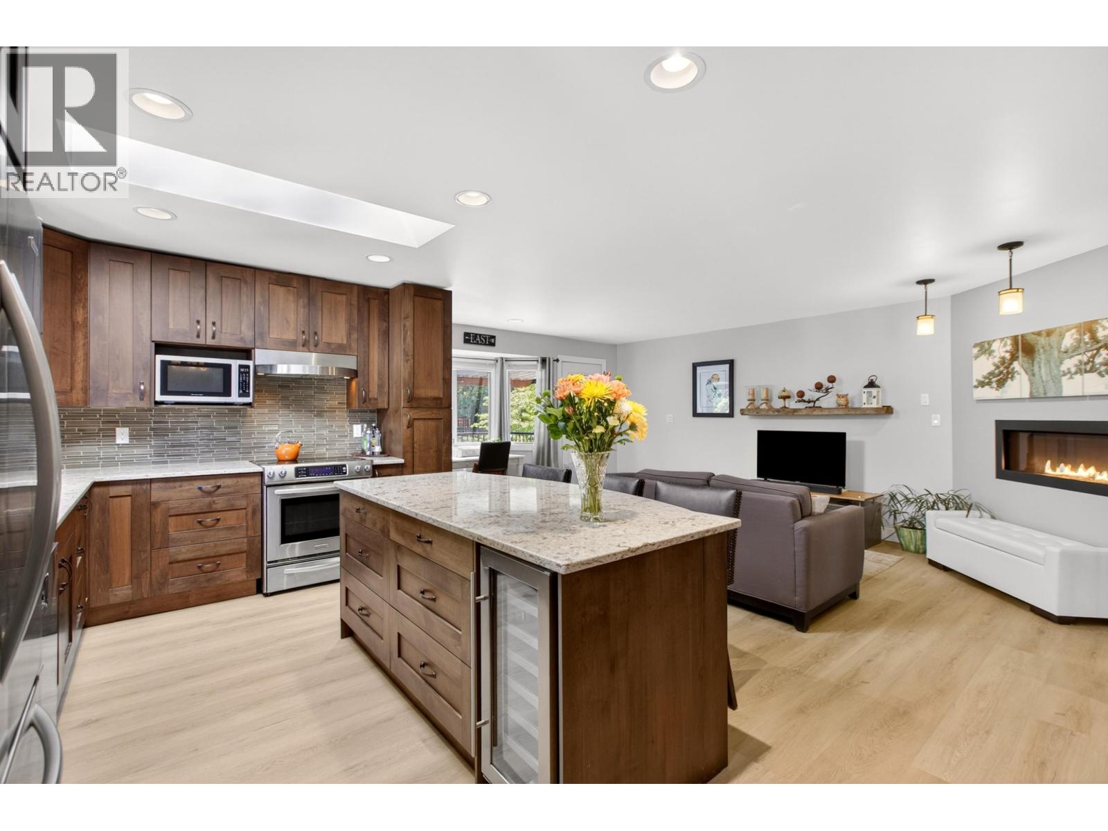 23376 124a Avenue, Maple Ridge, British Columbia  V2X 0N1 - Photo 11 - R3123878