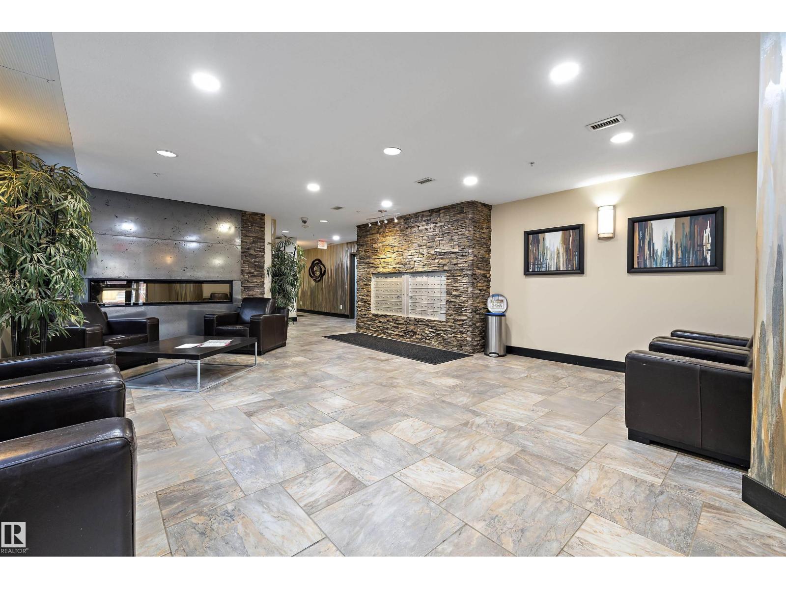 #904 9707 106 St Nw, Edmonton, Alberta  T5K 0B7 - Photo 2 - E4488357