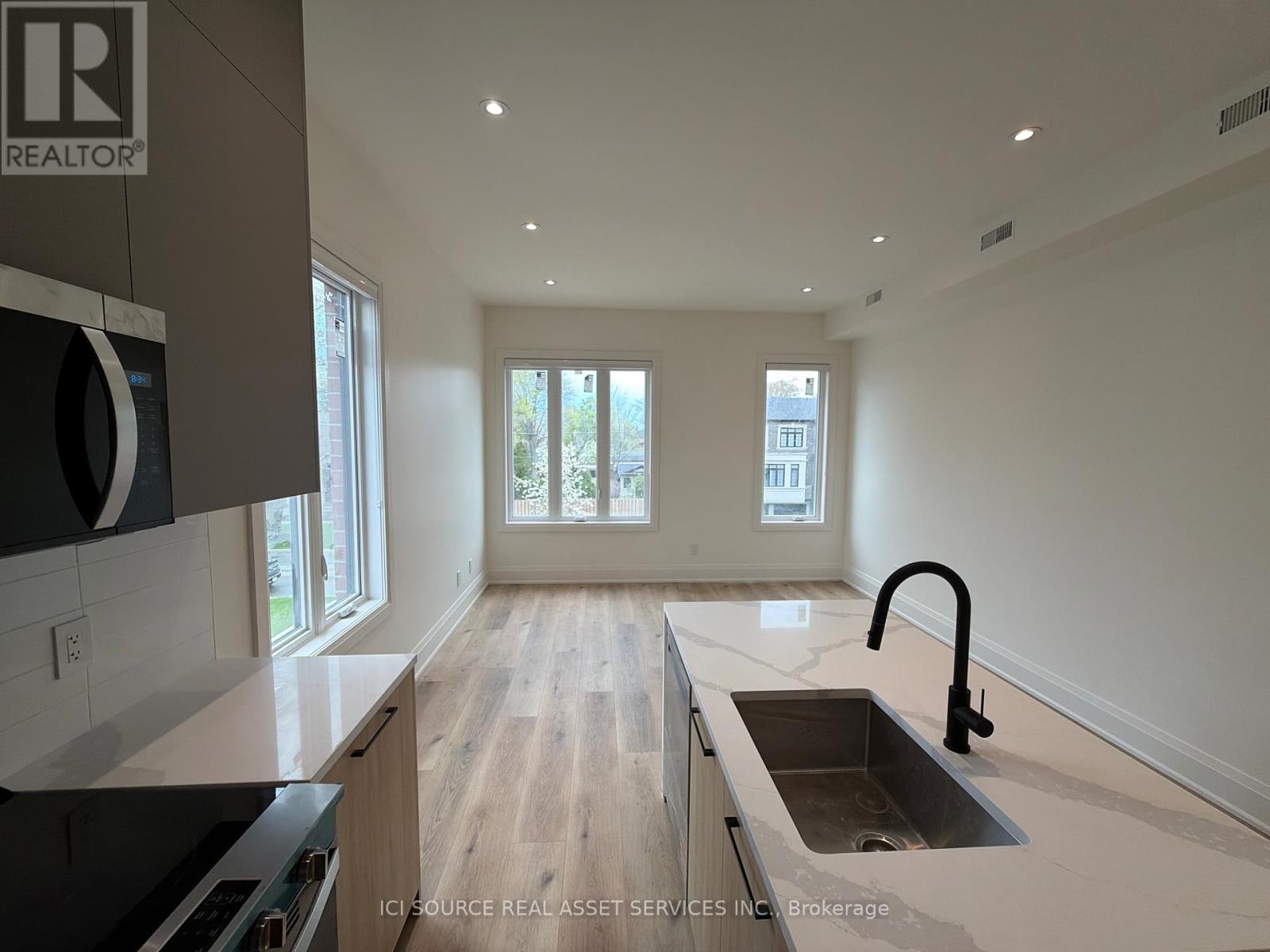 Unit 3 - 28 Norcross Road, Toronto, Ontario M3H 2R4 - Photo 2 - C13117942