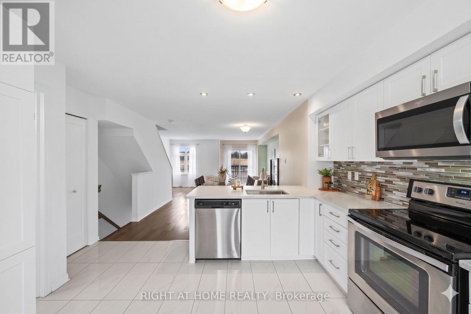 161 Camden Private, Ottawa, Ontario  K2J 6J1 - Photo 7 - X12930110
