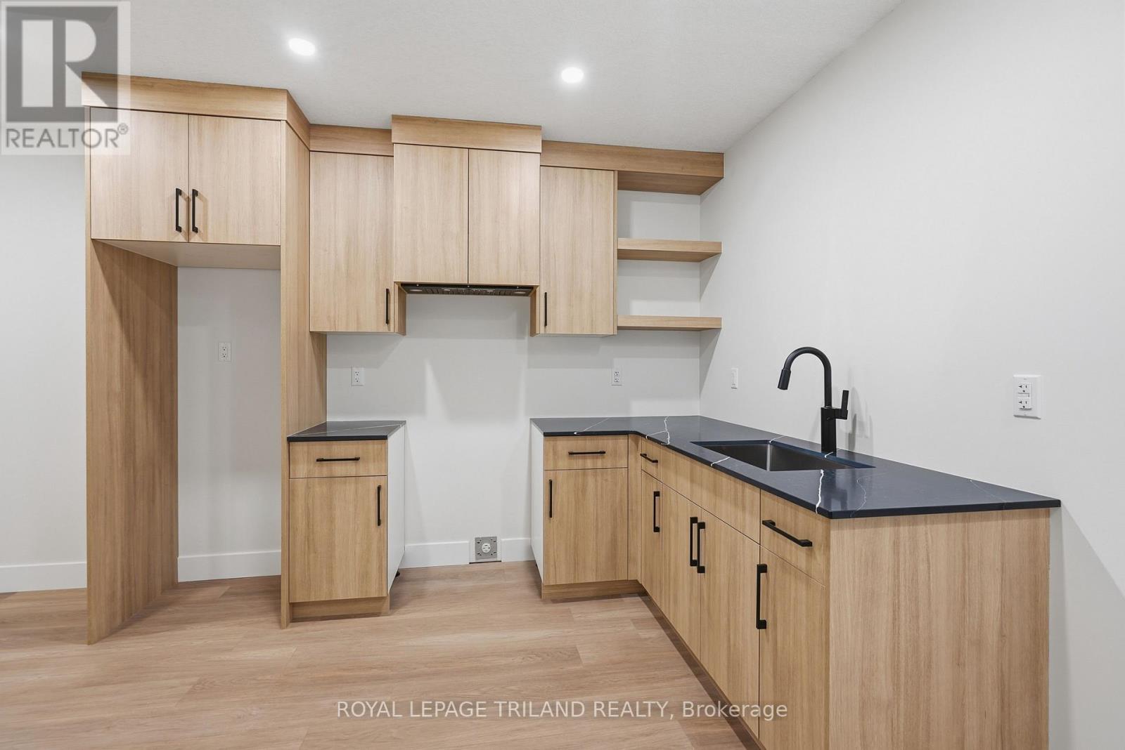 4049 Big Leaf Trail, London South, Ontario  N6P 0K2 - Photo 38 - X13139324