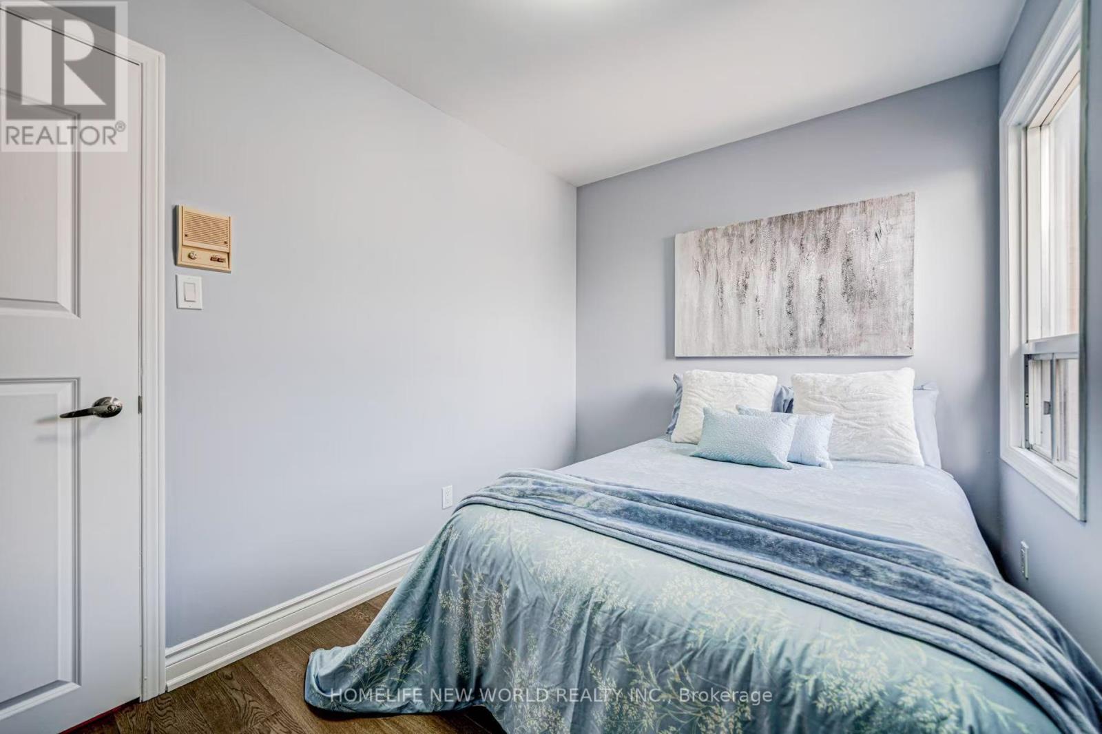 39 Burnt Bark Drive, Toronto, Ontario  M1V 3J6 - Photo 7 - E13139330